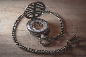 Vintage-pocket-watch-home-page 